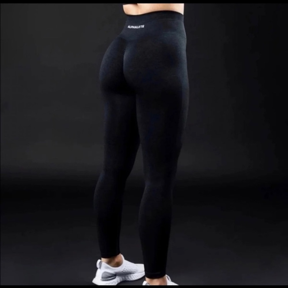 IDSO Alphalete Amplify workout leggings in xsmall